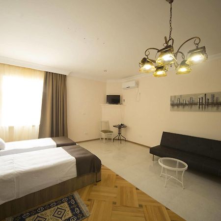Log Inn Boutique Hotel Tiflis Exterior foto