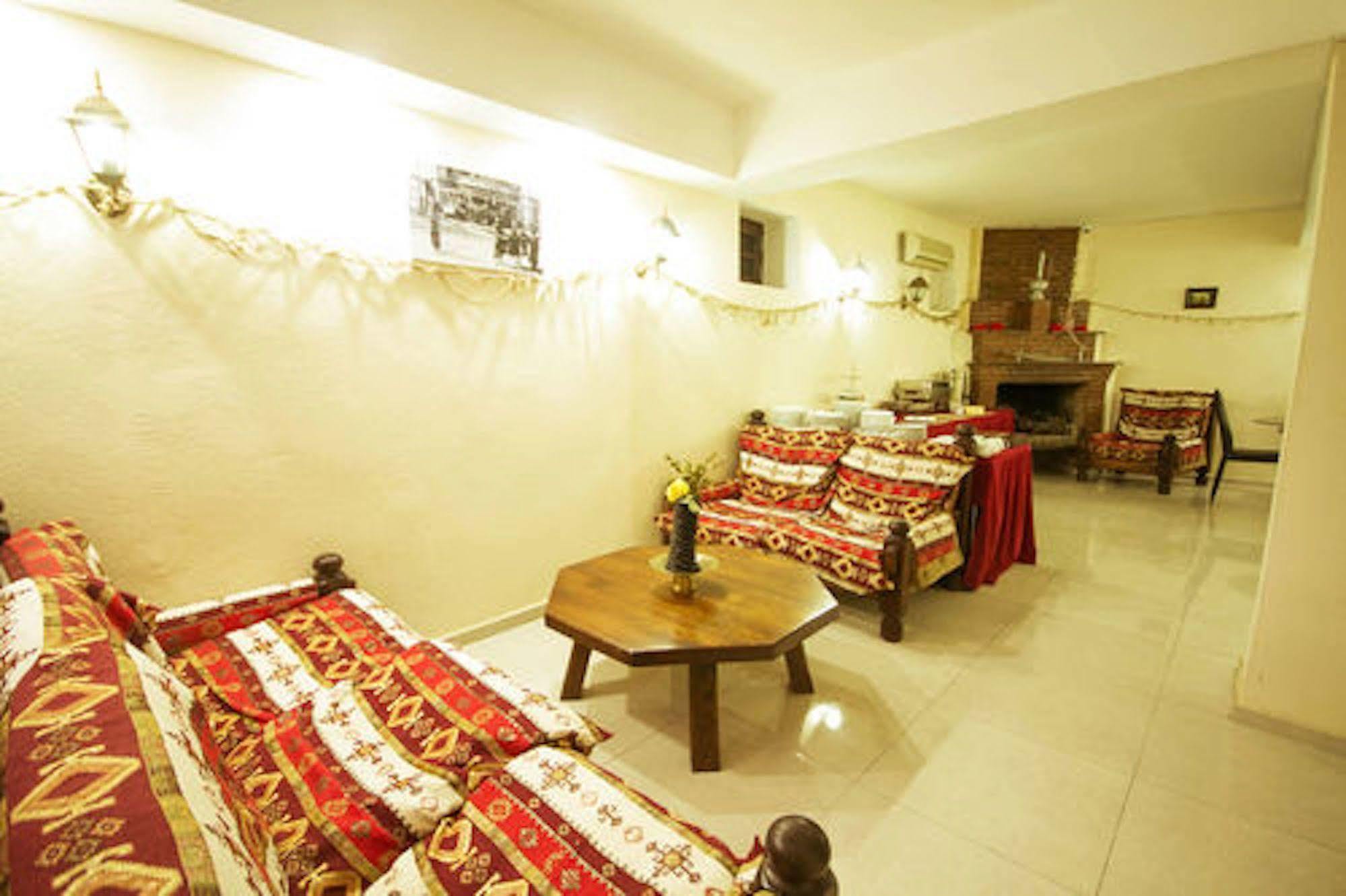 Log Inn Boutique Hotel Tiflis Exterior foto