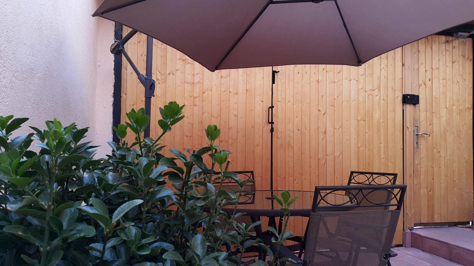 Log Inn Boutique Hotel Tiflis Exterior foto