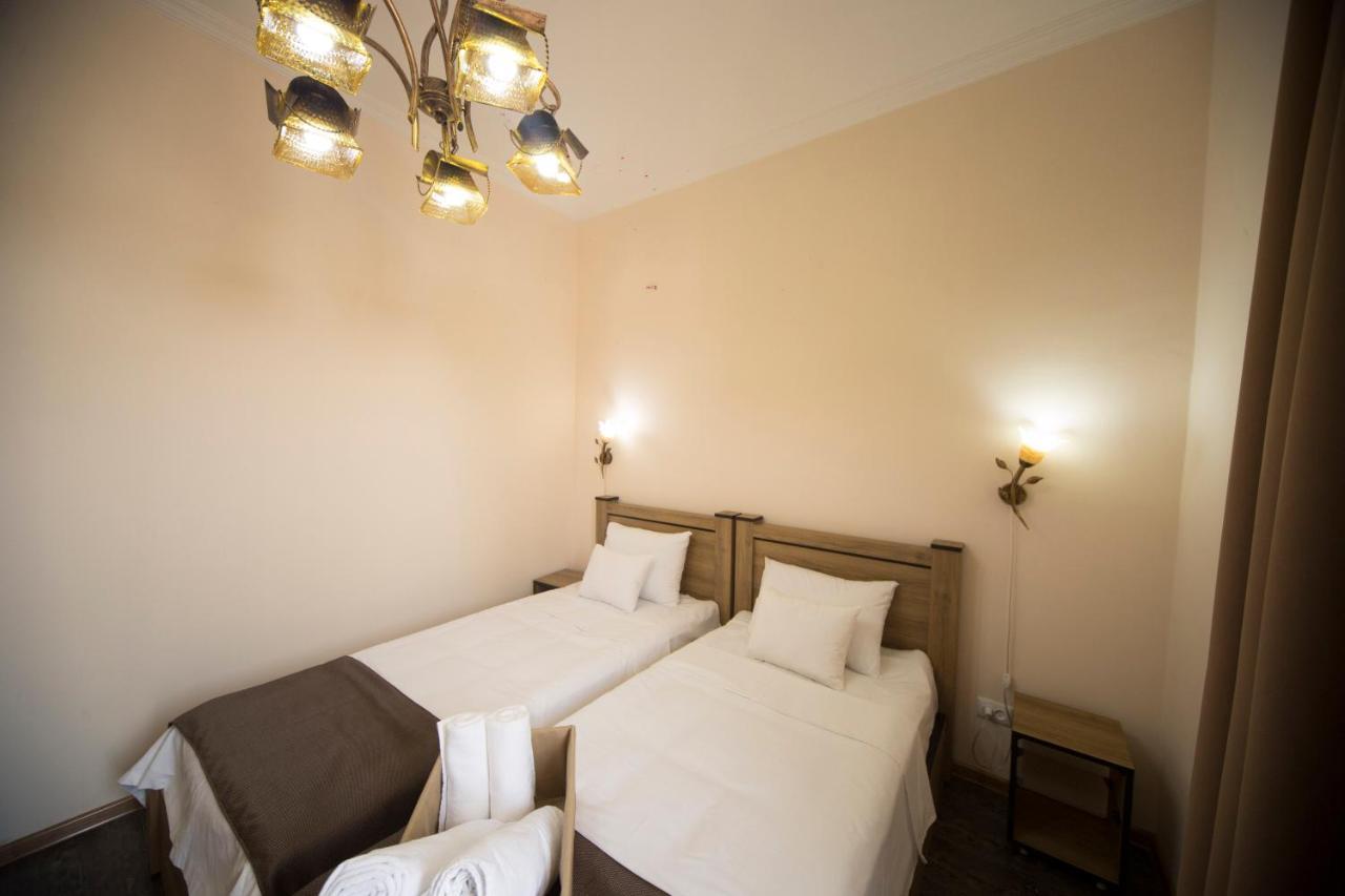 Log Inn Boutique Hotel Tiflis Exterior foto