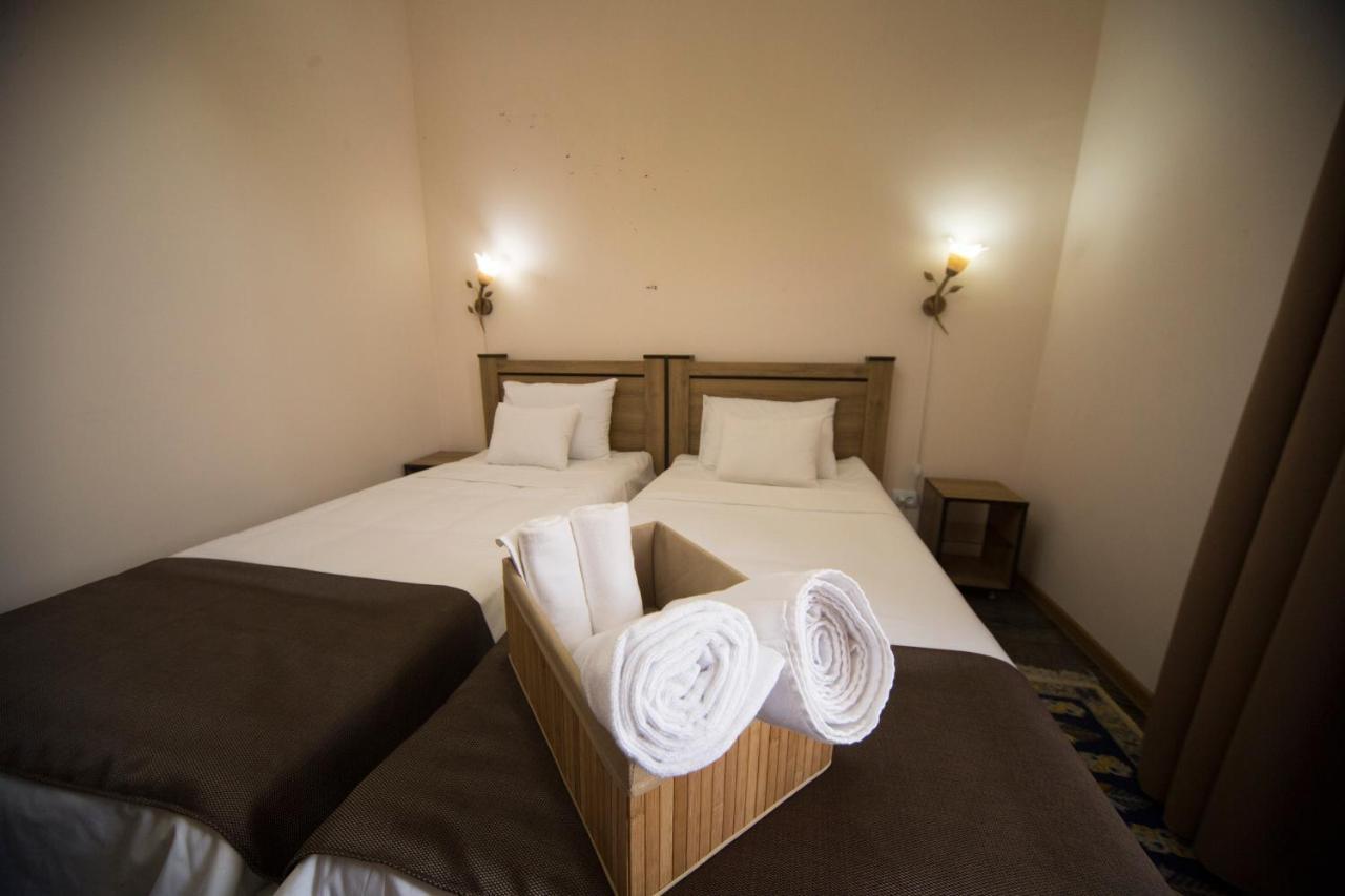 Log Inn Boutique Hotel Tiflis Exterior foto
