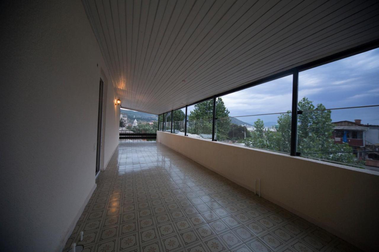 Log Inn Boutique Hotel Tiflis Exterior foto